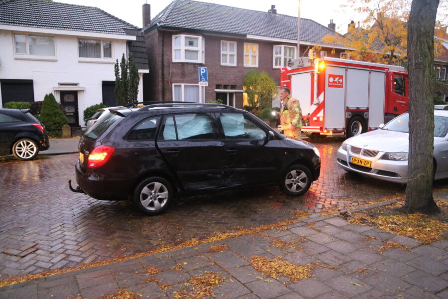 Schade bij ongeval op kruising in Eindhoven