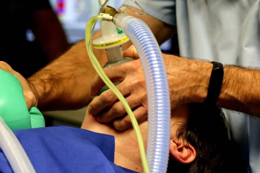Poll: Iemand die zich niet wil laten vaccineren heeft toch recht op dezelfde zorg