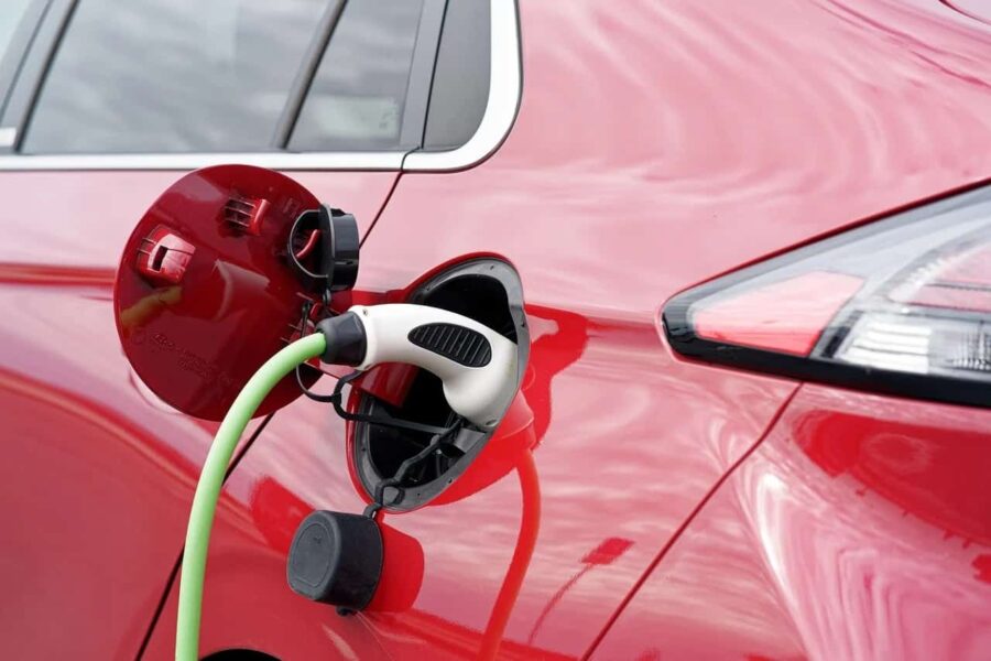 Groei aantal stekkerauto’s zet door
