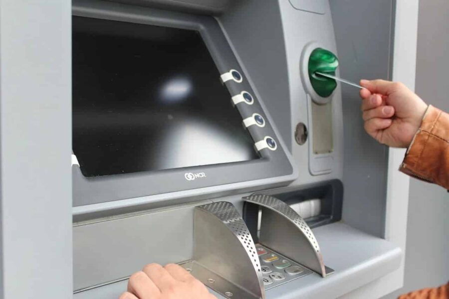 Aanhouding verricht in onderzoek naar bankpasfraude bij echtpaar in Valkenswaard
