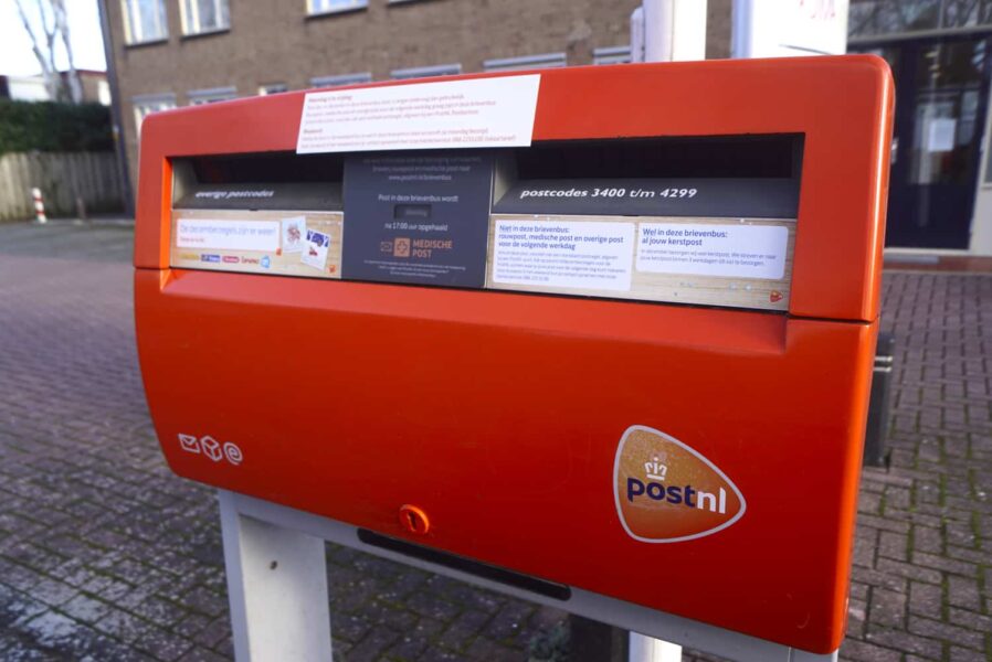 PostNL doet verzoek om geen rouwpost en medische post in brievenbus te doen