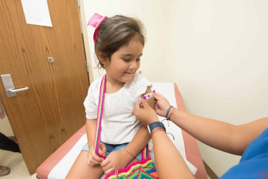 Coronavaccinatie voor jonge kinderen met verhoogd medisch risico
