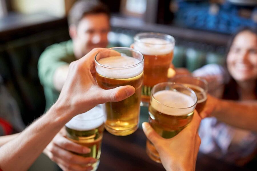 Einde aan harde lockdown: horeca en cultuursector mogen de deuren weer openen