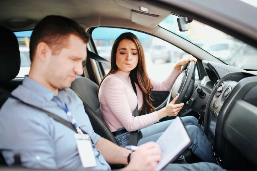 Minder autorijbewijzen verstrekt dan voor corona crisis, toename ouderen met een rijbewijs