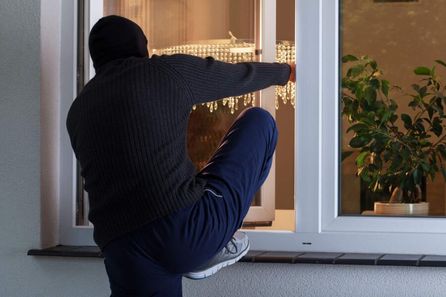 Minder inbraken door thuiswerken en beperkte uitgaansmogelijkheden