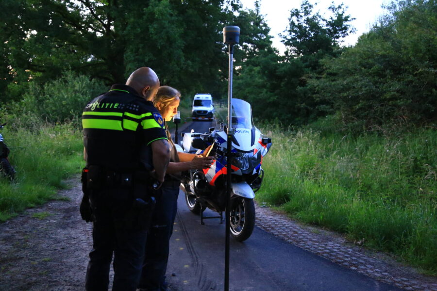 Aanrijding tussen politiemotor en crossmotor na achtervolging in Eindhoven