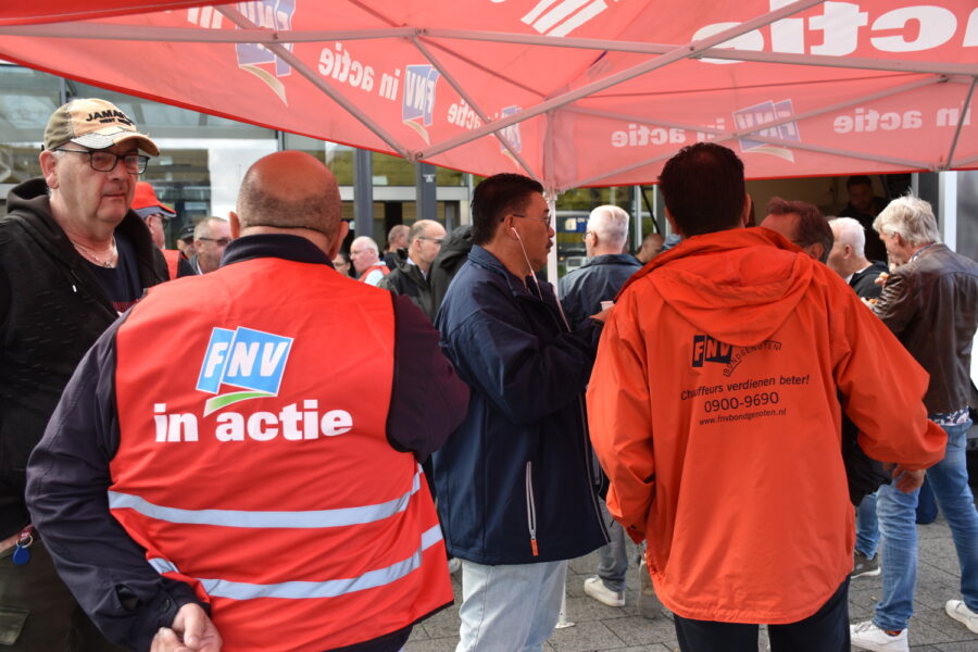 Deel van busvervoer in Eindhoven plat door staking