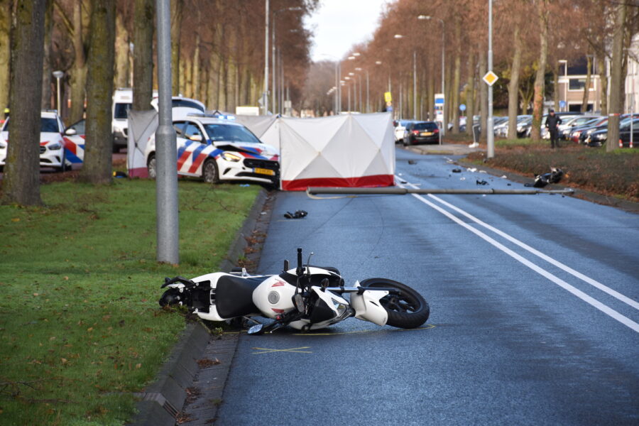 Motorrijder overleden bij aanrijding met politiewagen in Eindhoven