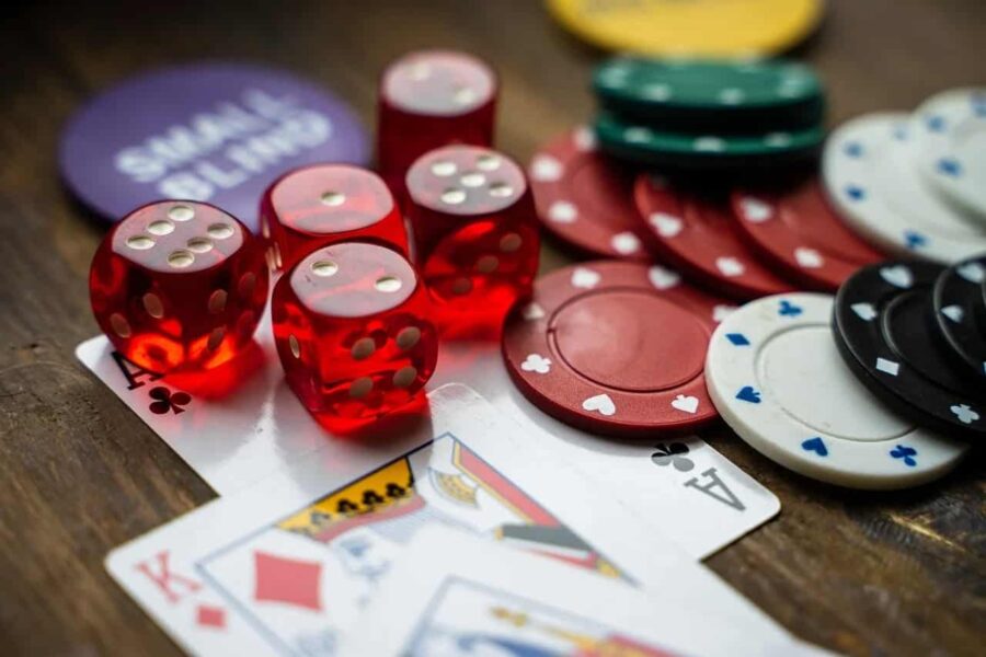Politie beëindigd illegaal pokertoernooi in Valkenswaard