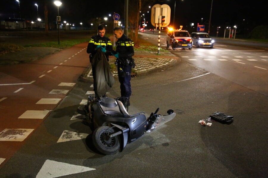 Scooterrijder in Geldrop gewond na val