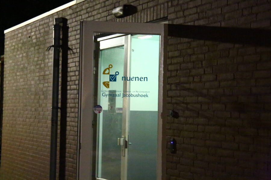 Brandweer assisteert nadat stroom uitvalt bij stemlocatie in Nuenen