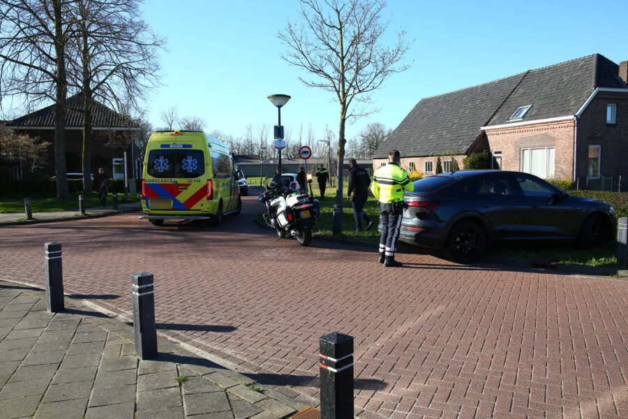 Veel schade bij aanrijding tussen twee personenauto’s in Geldrop