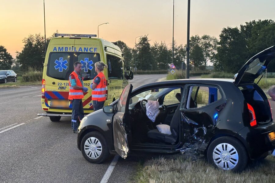 Twee personenauto’s beschadigd bij ongeval in Gemert