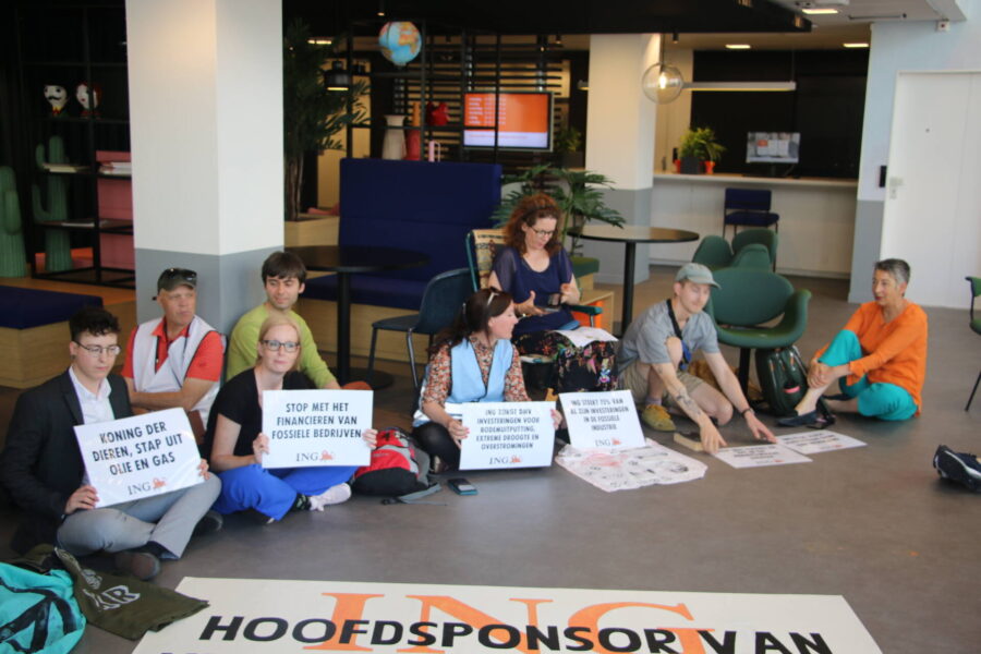 Demonstratie bij de ING bank in Eindhoven