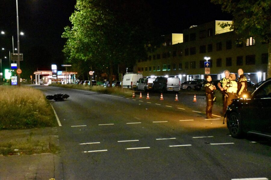 Motorrijder zwaargewond bij aanrijding met auto in Eindhoven