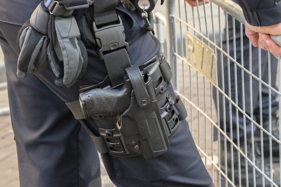 Politie schiet op verdachte bij inbraak in Uden