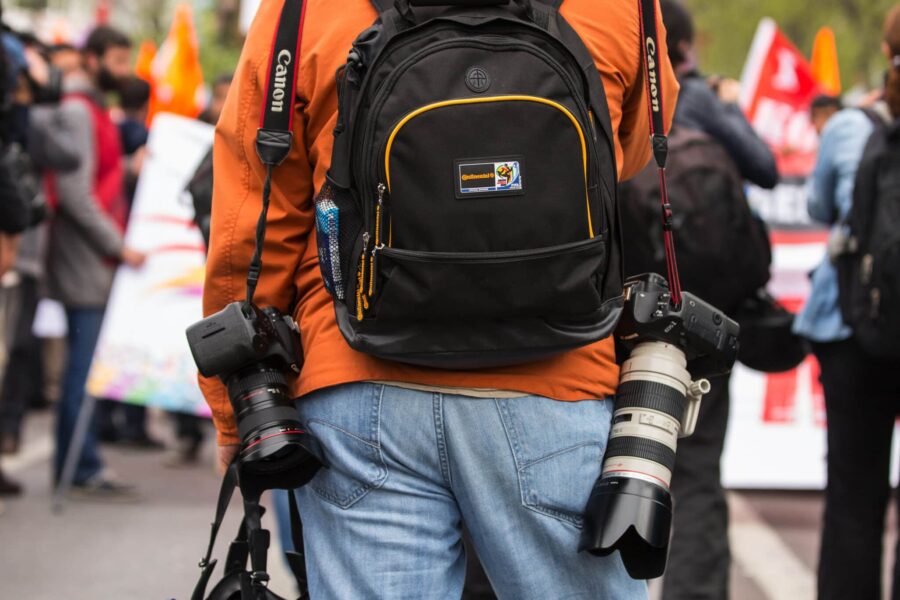 Fotojournalist aan het werk.
