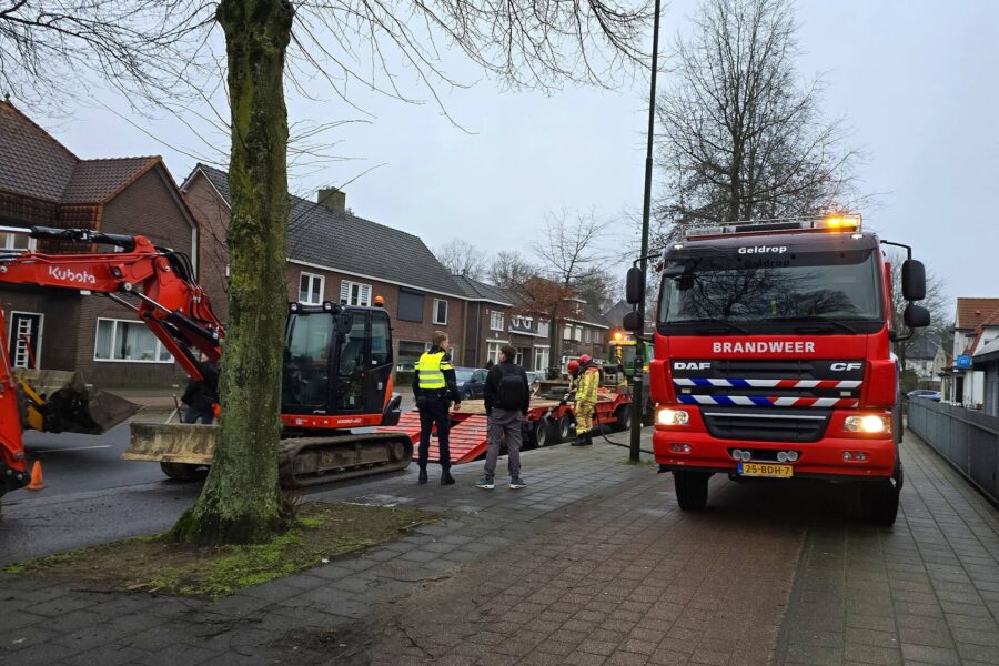Brandweer ingezet bij brandende trailer