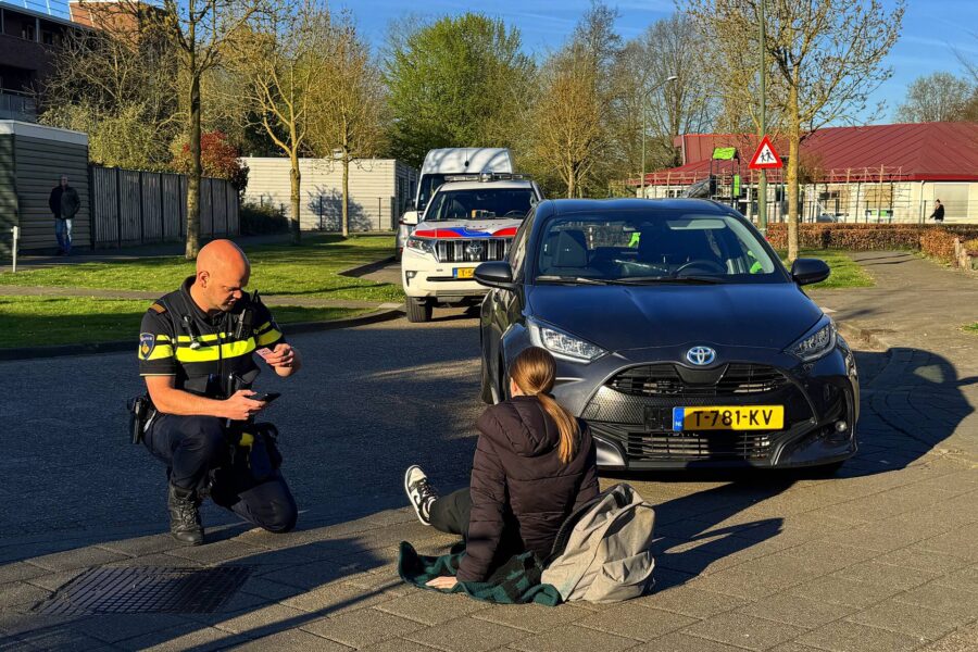 Fietsster gewond bij aanrijding met automobilist