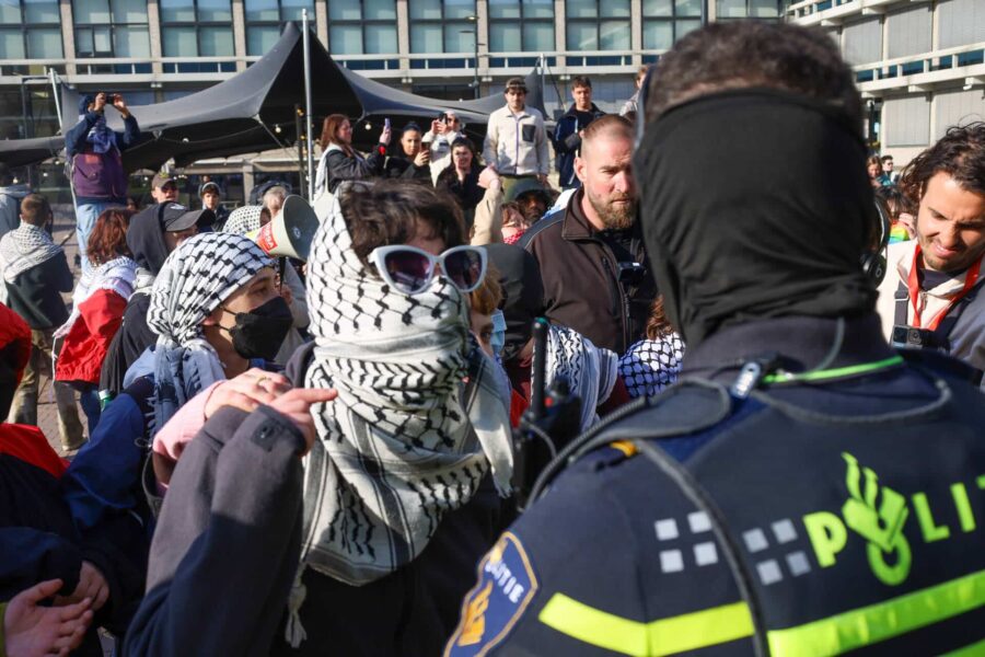 Kabinet wil landelijk verbod op gezichtsbedekking bij demonstraties