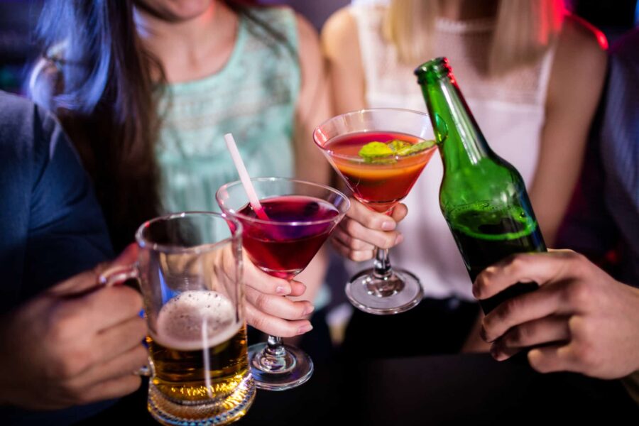 Steeds meer volwassenen drinken weinig of geen alcohol