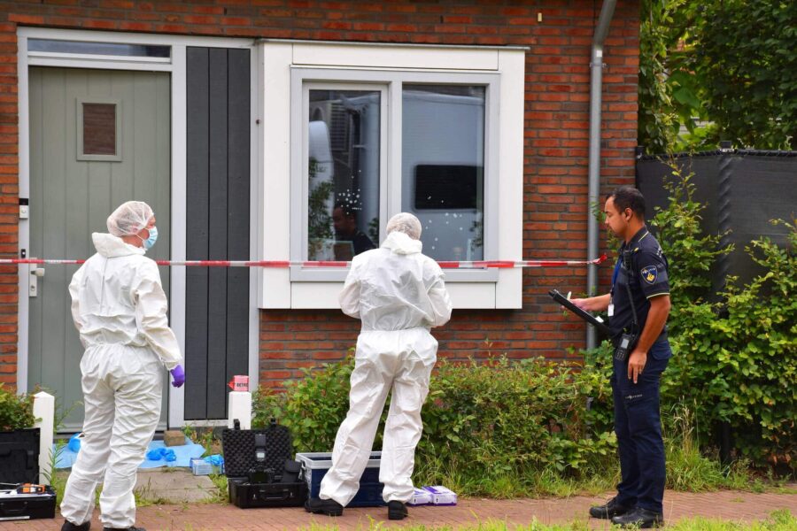 Vrouw (34) overleden aangetroffen in woning Veldhoven, man aangehouden
