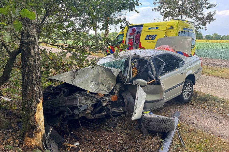 Gewonden na ernstig ongeval met auto in Gemert