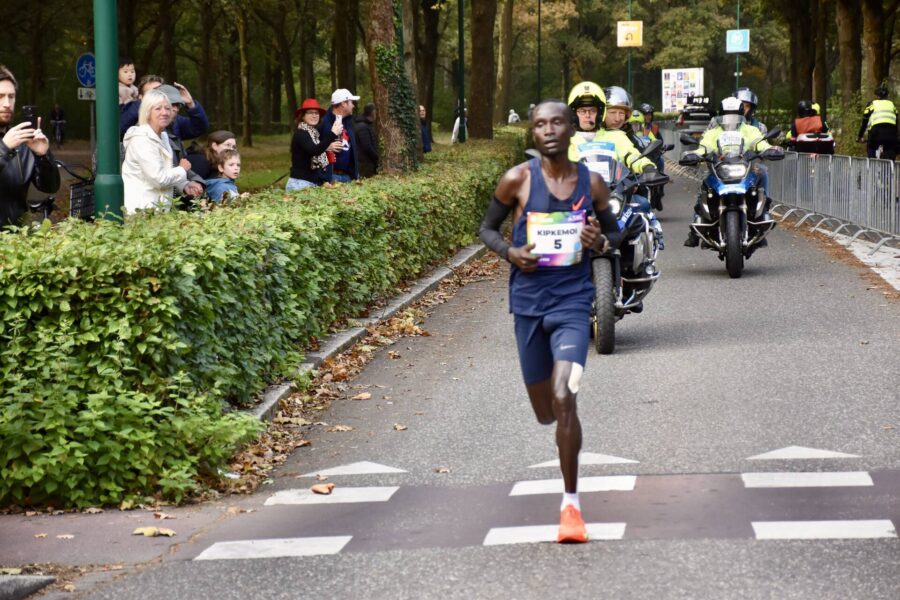 Keniaan Kipkemoi zegeviert in marathon