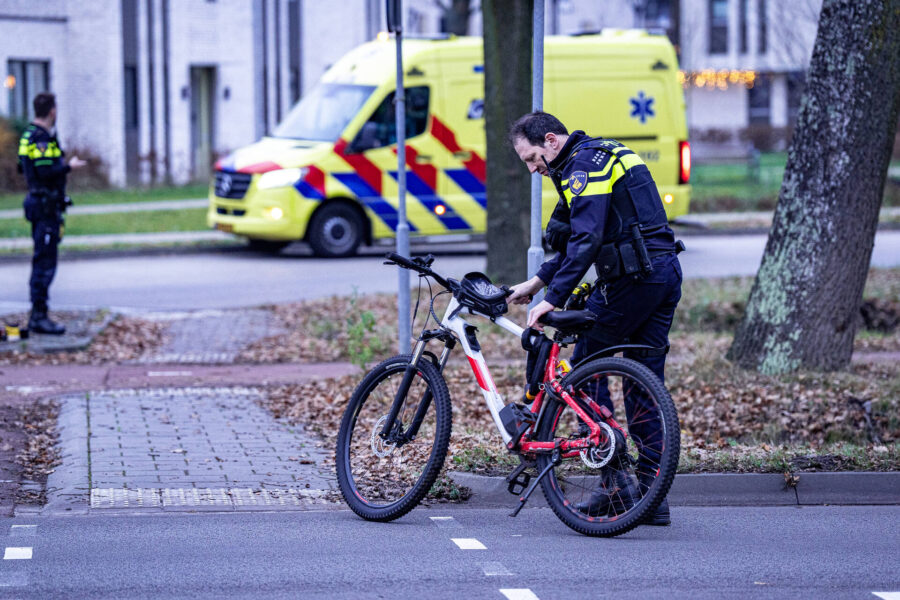 Fietser gewond bij aanrijding met auto in Nuenen