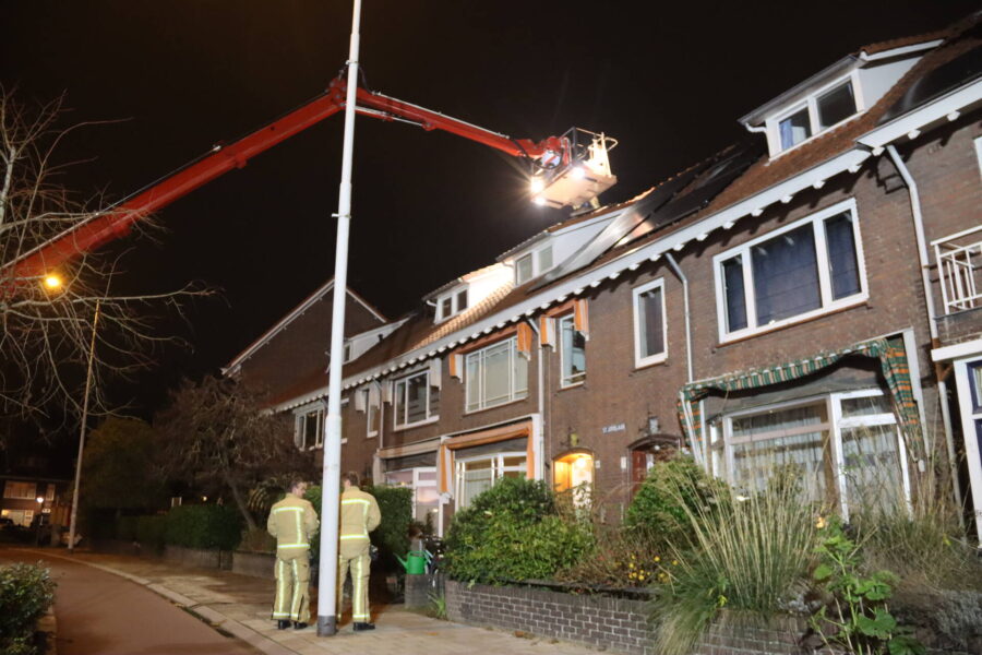 Schoorsteenbrand aan de St Jorislaan in Eindhoven snel onder controle