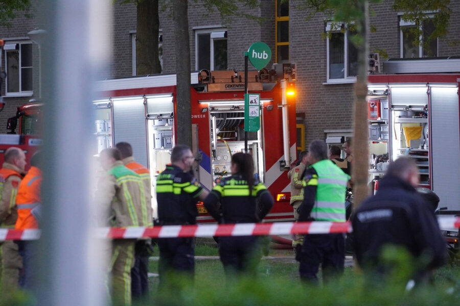Aanzienlijke schade na brand in flatwoning aan het Wouter Hollemanplein in Eindhoven