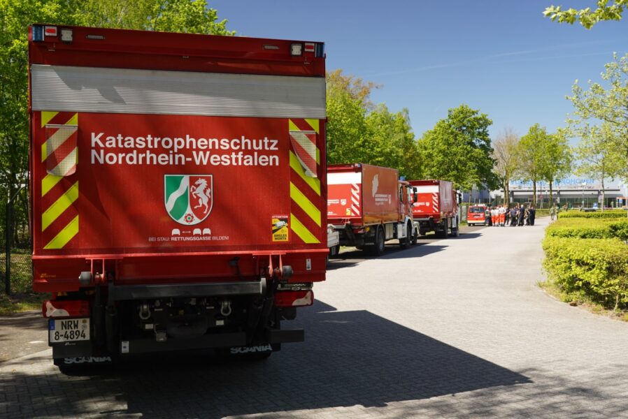 EU-bosbrandteams aangekomen bij Eindhoven voor inzet in Nederland