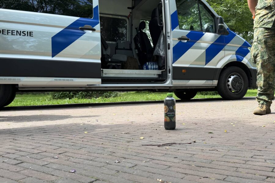 EOD ruimt aangetroffen cobra’s op na melding bij politiebureau in Gemert